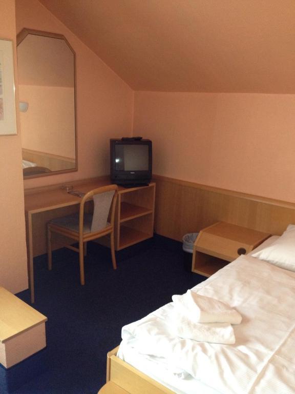 A1 Raststaette & Motel Hamburg-Stillhorn Bilik gambar